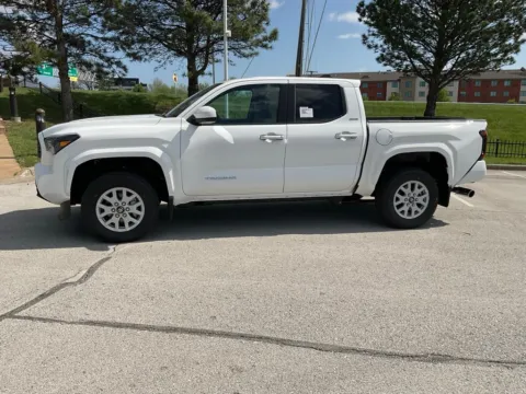 Another view of 2026 Toyota Tacoma SR5 for sale in Kansas City, MO at Jay Wolfe Toyota
