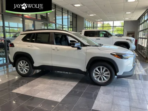 Black 2026 Toyota Corolla Cross LE for sale in Kansas City, MO