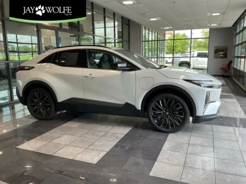 Unknown 2026 Toyota C-HR XSE for sale in Kansas City, MO