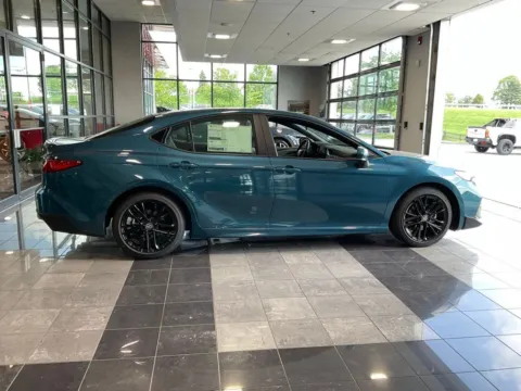 More photos of 2026 Toyota Camry SE at Jay Wolfe Toyota, MO