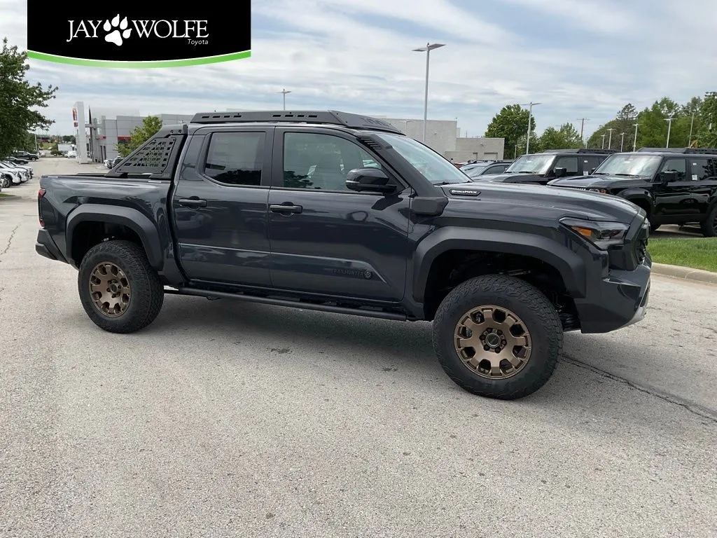 Black 2026 Toyota Tacoma Hybrid Trailhunter for sale in Kansas City, MO