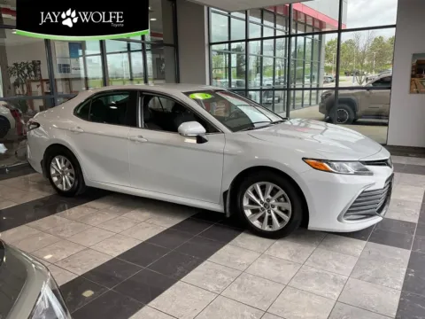 White 2024 Toyota Camry LE for sale in Kansas City, MO