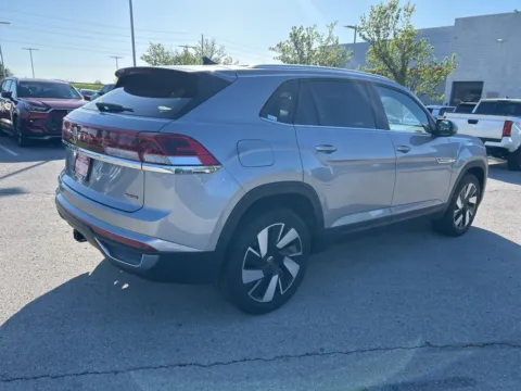 More photos of 2025 Volkswagen Atlas Cross Sport 2.0T SE w/Technology at Jay Wolfe Toyota, MO