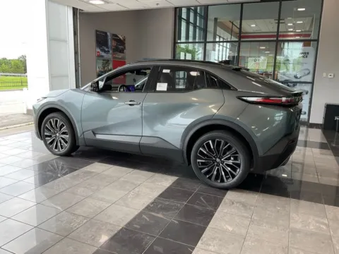 More photos of 2026 Toyota C-HR XSE at Jay Wolfe Toyota, MO
