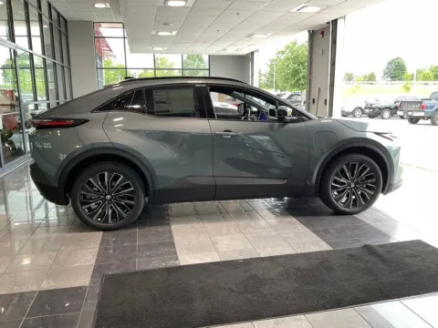 More photos of 2026 Toyota C-HR XSE at Jay Wolfe Toyota, MO