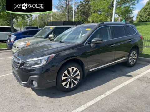 Black 2019 Subaru Outback 3.6R for sale in Kansas City, MO