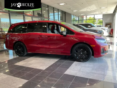 Red 2025 Honda Odyssey Sport-L for sale in Kansas City, MO