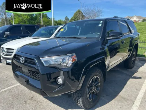 Black 2022 Toyota 4Runner SR5 Premium for sale in Kansas City, MO
