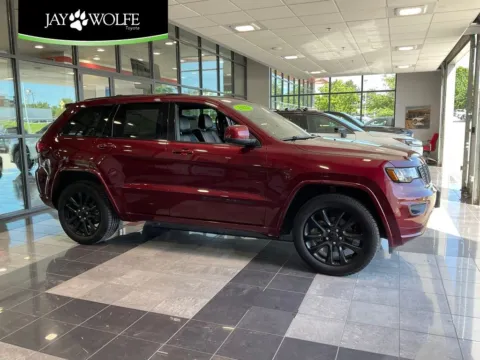 Red 2020 Jeep Grand Cherokee Altitude for sale in Kansas City, MO