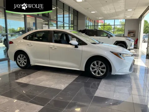 White 2024 Toyota Corolla LE for sale in Kansas City, MO