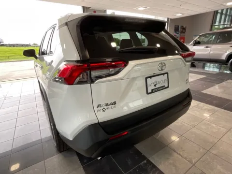 More photos of 2020 Toyota RAV4 XLE at Jay Wolfe Toyota, MO