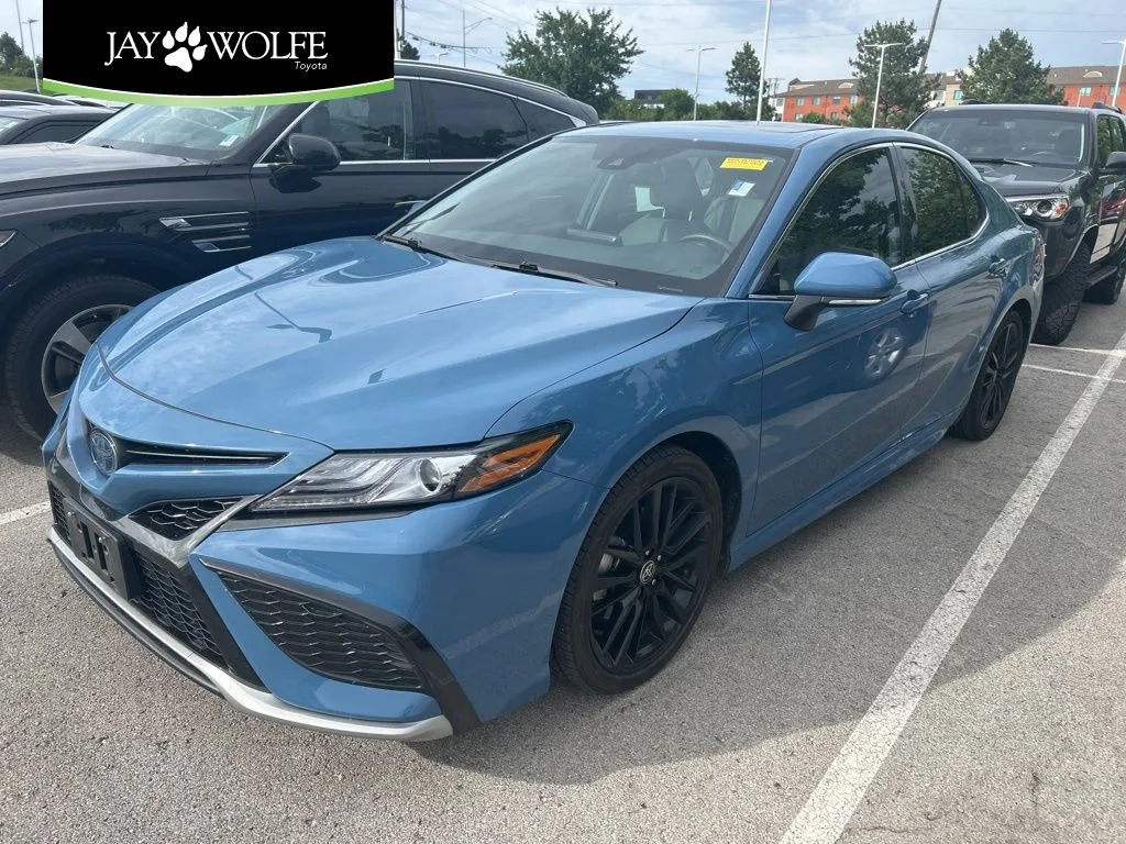 Blue 2023 Toyota Camry Hybrid XSE for sale in Kansas City, MO