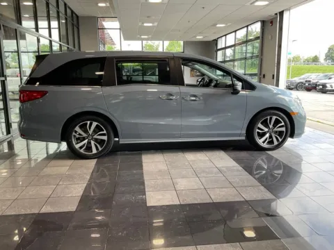 More photos of 2023 Honda Odyssey Touring at Jay Wolfe Toyota, MO