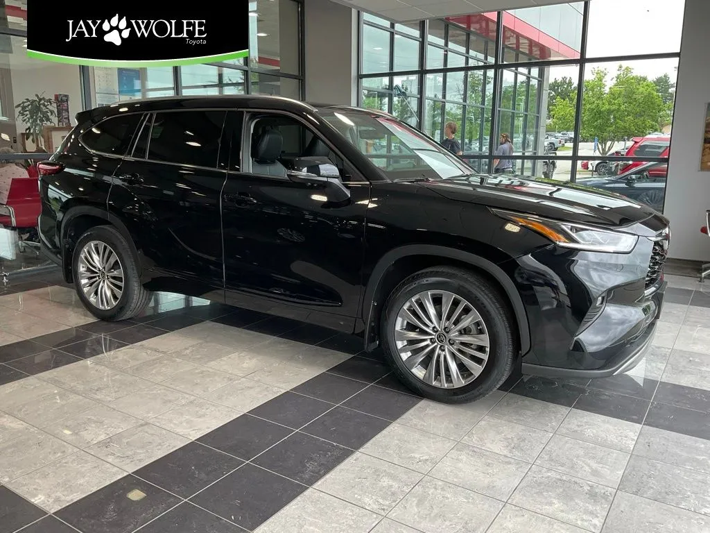 2023 Toyota Highlander Platinum for sale in Kansas City, MO