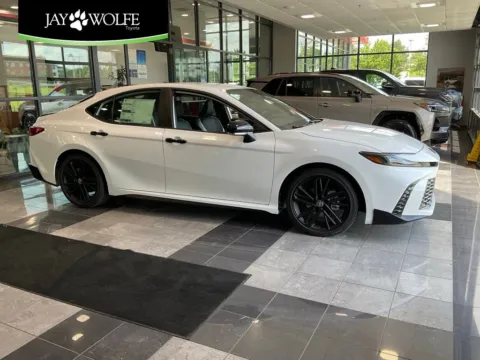 White 2026 Toyota Camry SE Nightshade for sale in Kansas City, MO