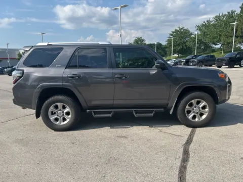 More photos of 2018 Toyota 4Runner at Jay Wolfe Toyota, MO