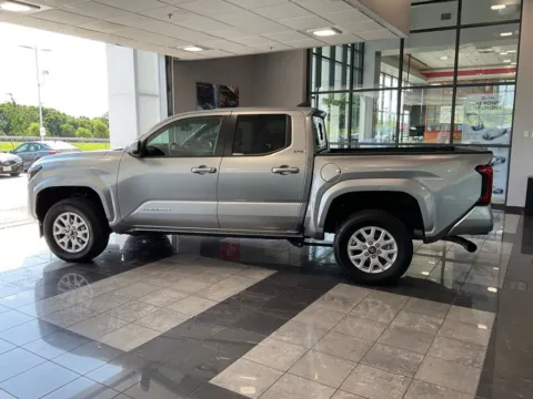 More photos of 2025 Toyota Tacoma SR5 at Jay Wolfe Toyota, MO