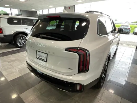 More photos of 2024 Kia Telluride SX X-Line at Jay Wolfe Toyota, MO