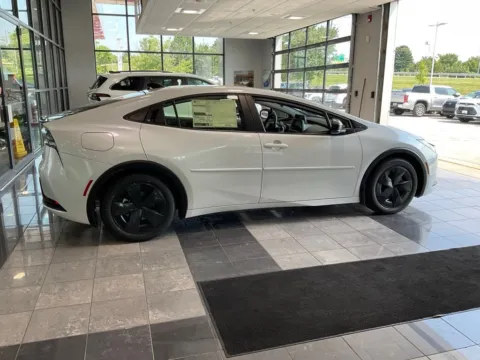 More photos of 2026 Toyota Prius Plug-In Hybrid SE at Jay Wolfe Toyota, MO
