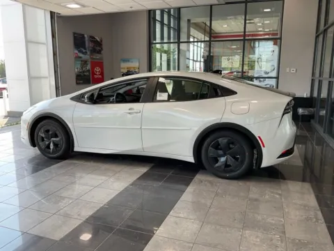 More photos of 2026 Toyota Prius Plug-In Hybrid SE at Jay Wolfe Toyota, MO