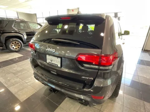 More photos of 2015 Jeep Grand Cherokee SRT at Jay Wolfe Toyota, MO