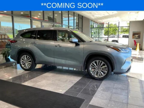 Blue 2023 Toyota Highlander Platinum for sale in Kansas City, MO