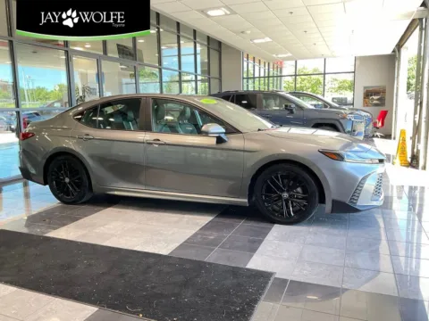 Gray 2025 Toyota Camry SE for sale in Kansas City, MO