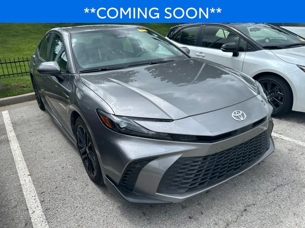Gray 2025 Toyota Camry SE for sale in Kansas City, MO