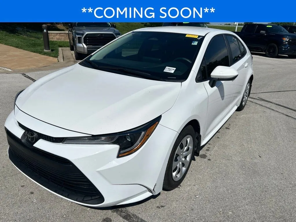 White 2024 Toyota Corolla LE for sale in Kansas City, MO