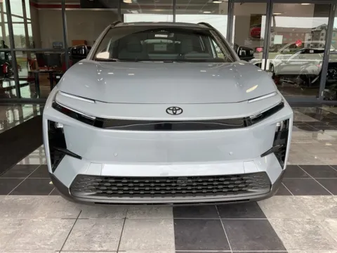 Photos of 2026 Toyota C-HR SE for sale in Kansas City, MO at Jay Wolfe Toyota