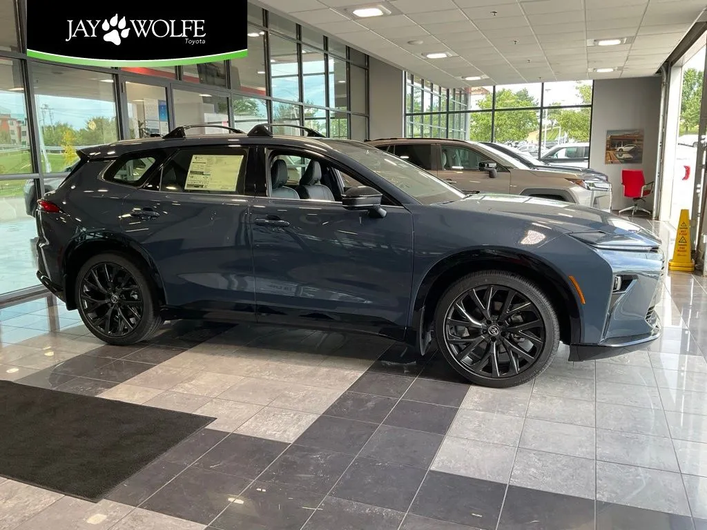 Unknown 2026 Toyota Crown Signia Limited for sale in Kansas City, MO