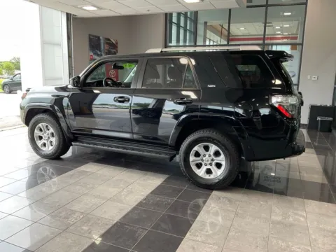 More photos of 2018 Toyota 4Runner SR5 at Jay Wolfe Toyota, MO