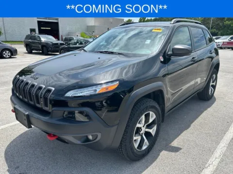 Black 2018 Jeep Cherokee Trailhawk for sale in Kansas City, MO