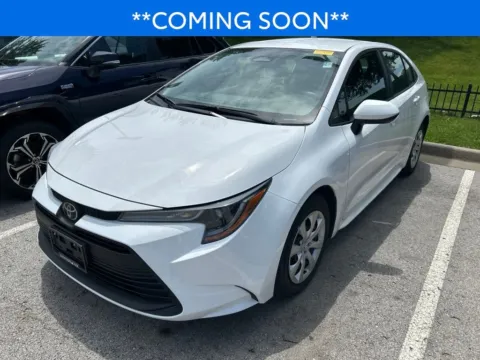 White 2024 Toyota Corolla LE for sale in Kansas City, MO