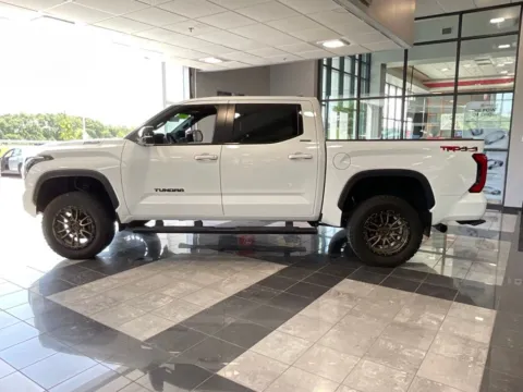 More photos of 2025 Toyota Tundra Hybrid Limited at Jay Wolfe Toyota, MO