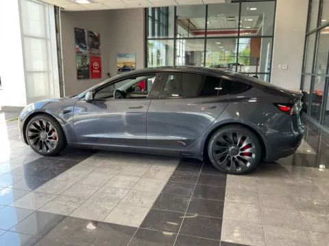 More photos of 2022 Tesla Model 3 Performance at Jay Wolfe Toyota, MO