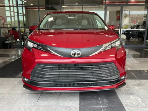 Photos of 2026 Toyota Sienna XLE for sale in Kansas City, MO at Jay Wolfe Toyota