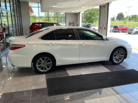 More photos of 2016 Toyota Camry SE at Jay Wolfe Toyota, MO