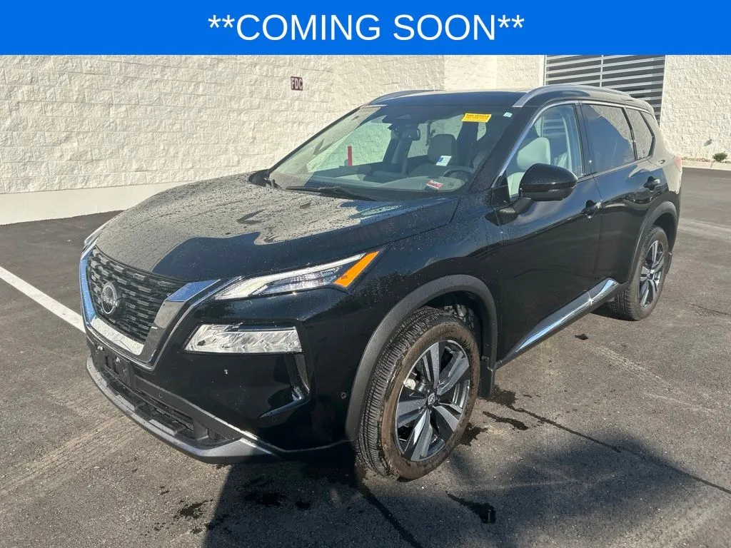 Black 2023 Nissan Rogue SL for sale in Kansas City, MO