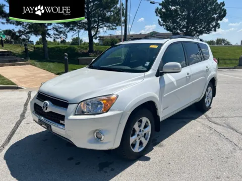 White 2010 Toyota RAV4 Limited for sale in Kansas City, MO