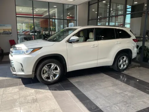 Another view of 2019 Toyota Highlander Limited for sale in Kansas City, MO at Jay Wolfe Toyota