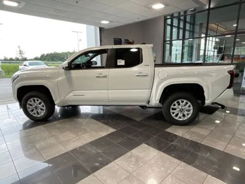 More photos of 2026 Toyota Tacoma SR5 at Jay Wolfe Toyota, MO
