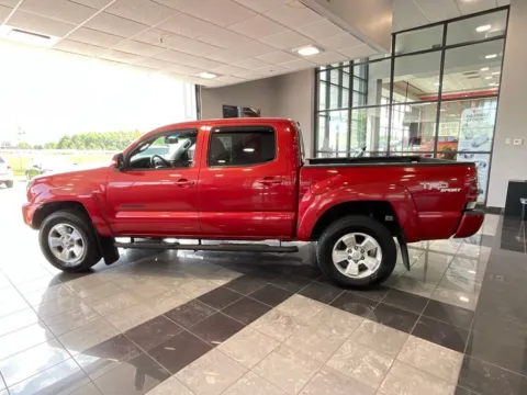 More photos of 2013 Toyota Tacoma at Jay Wolfe Toyota, MO