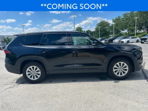 More photos of 2025 Toyota Grand Highlander XLE at Jay Wolfe Toyota, MO