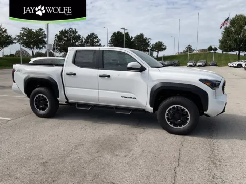 White 2026 Toyota Tacoma TRD Off-Road for sale in Kansas City, MO