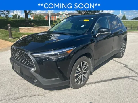 Black 2023 Toyota Corolla Cross XLE for sale in Kansas City, MO