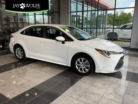 White 2024 Toyota Corolla LE for sale in Kansas City, MO