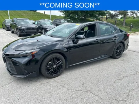 Black 2025 Toyota Camry SE for sale in Kansas City, MO
