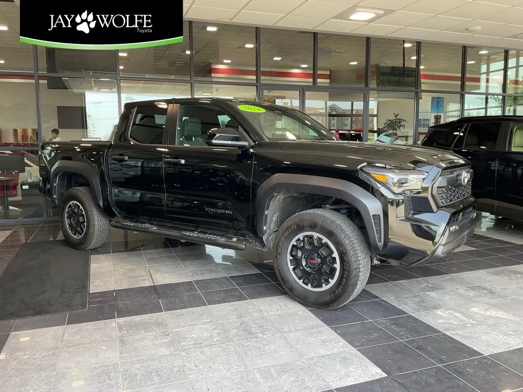 Black 2024 Toyota Tacoma TRD Off-Road for sale in Kansas City, MO
