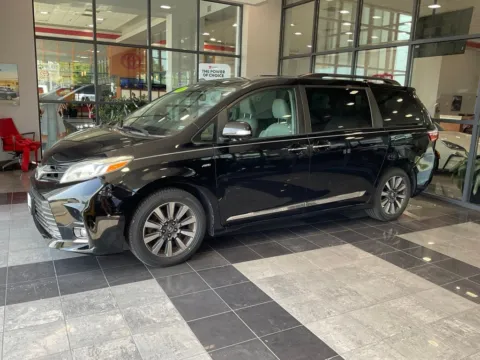 Another view of 2018 Toyota Sienna Limited Premium for sale in Kansas City, MO at Jay Wolfe Toyota